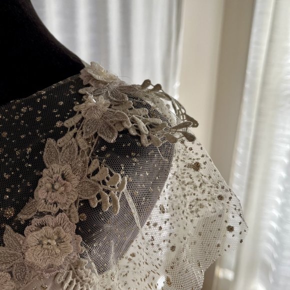 Vintage Wedding Dresses - Picture 7 of 8